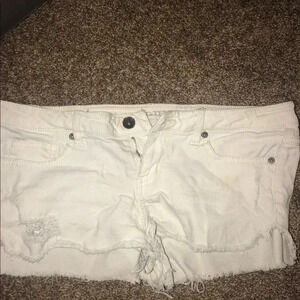 White jean shorts ☑️